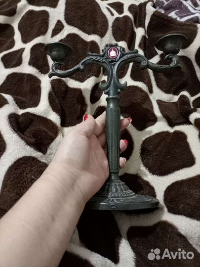 Старинный подсвечник