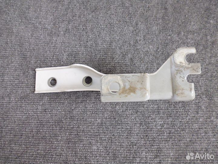 Ауди Q5 петля капота правая с 2009-2016