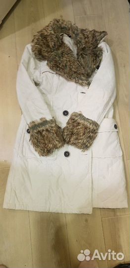 Продам стеганое пальто42-46