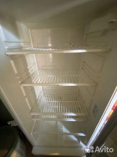 Холодильник бу Stinol