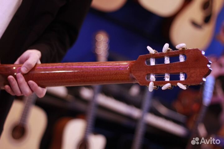 Классическая гитара Kremona Soloist S65C