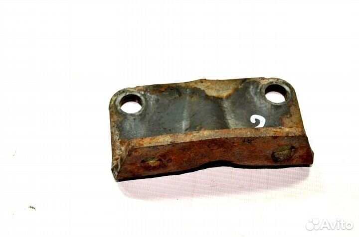 Кронштейн пневмобаллона ведущего моста, правый sca