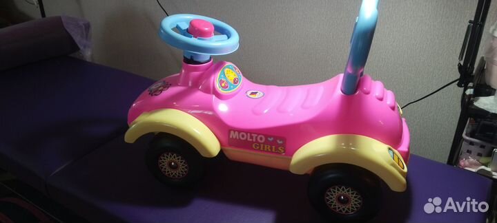 Машинка каталка 
