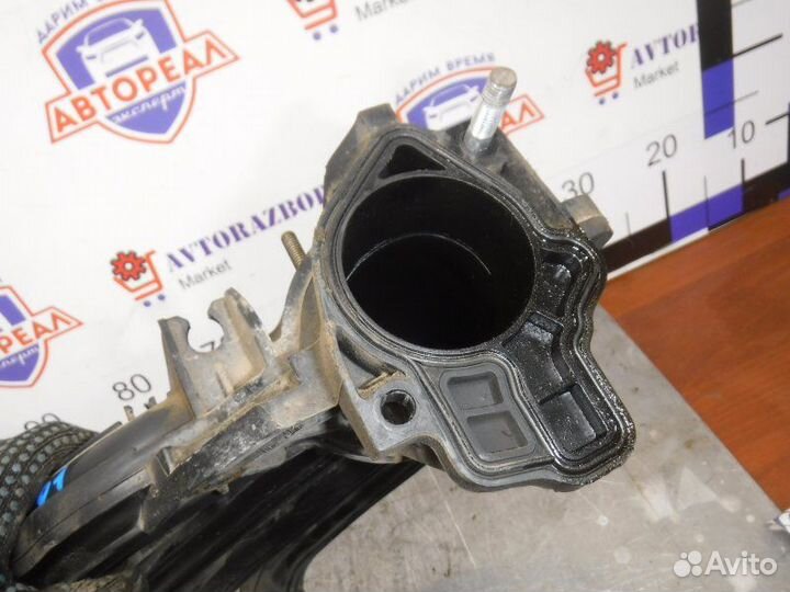 Коллектор впускной Лада Приора 21126 2010