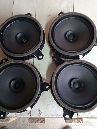 Динамики 16 toyota corolla