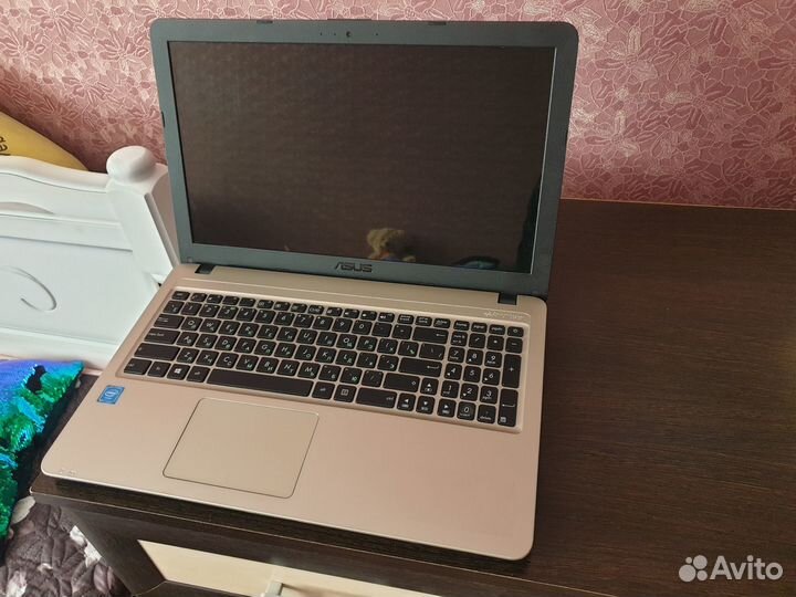 Ноутбук asus