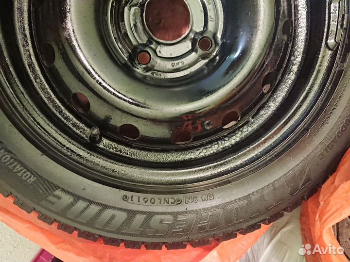 R15 Bridgestone Ice Cruiser 5000 195/55, PCD 4x114.3 DIA 56.6