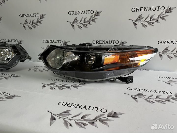 Комплект Фар Honda Accord 8 ксенон 2008-2011