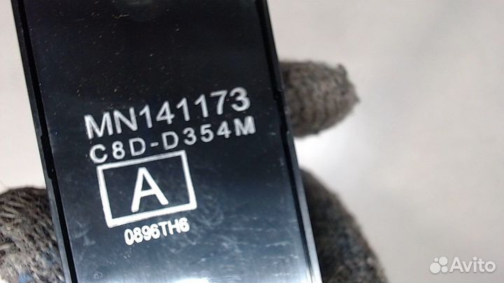 Кнопка стеклоподъемника Mitsubishi Eclipse, 2007