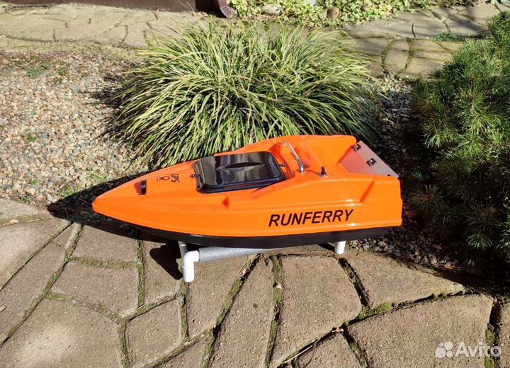 Прикормочный карповый кораблик Ранферри Solo V2