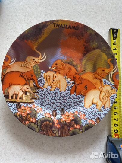 Сувенирные тарелки из разных стран