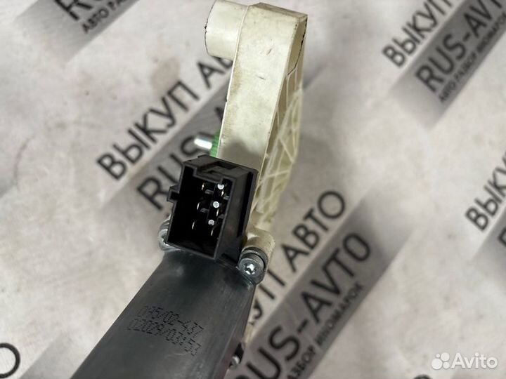 Моторчик стеклоподъемника передний левый Mercedes