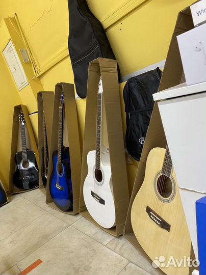 Классическая гитара / Акустическая гитара