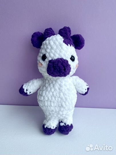 Вязанная игрушка коровка
