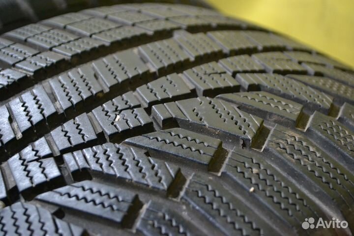 Hankook Winter I'Cept Evo2 W320 245/40 R18