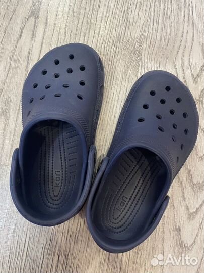 Сандалии crocs c11