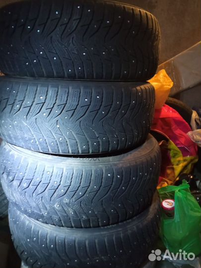 Kumho WinterCraft Ice WI31 235/55 R17