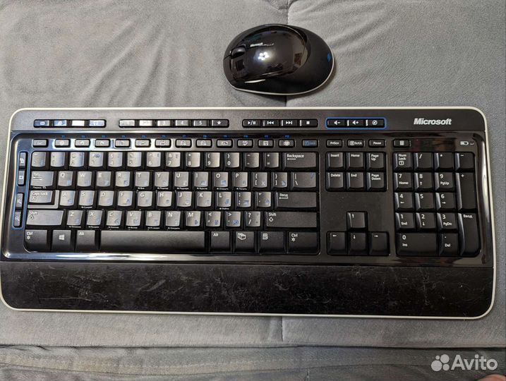 Беспроводная клавиатура и мышь microsoft