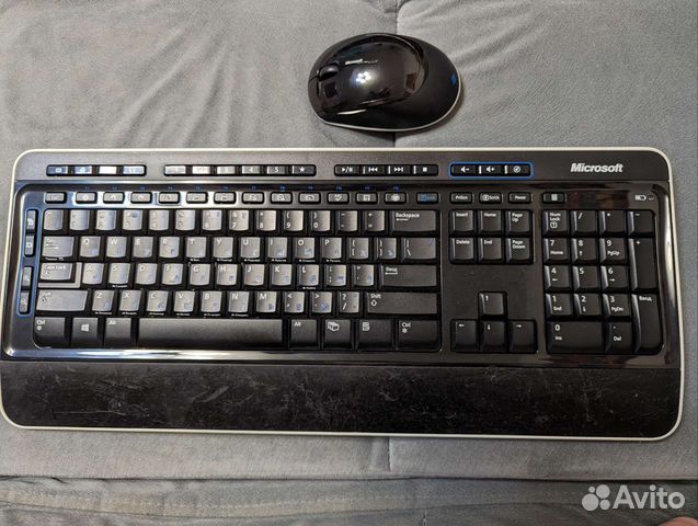 Беспроводная клавиатура и мышь microsoft