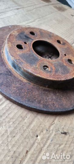 Диск тормозной задний Toyota Corolla 150