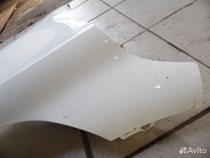 Переднее правое крыло gla x156 мерседес