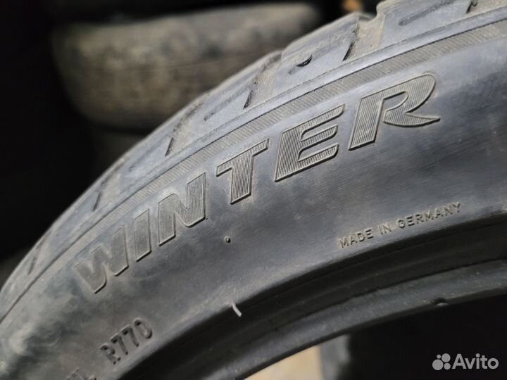 Pirelli Sottozero Winter 240 255/40 R19 104V