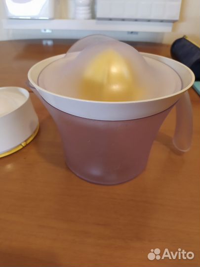 Соковыжималка для цитрусовых Bosh Vita Press