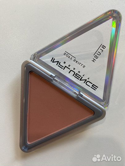 Румяна Influence