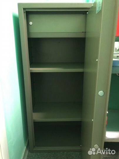 Сейф металлический