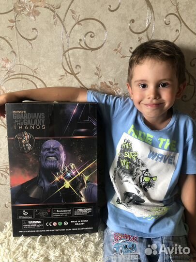 Танос 33см Большая реалистичная Коллекционная