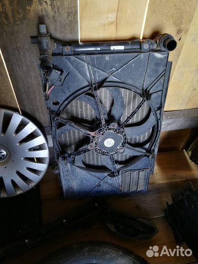 Вентилятор с радаотором в сборе Passat B6