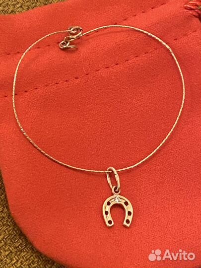 Браслет с подвеской
