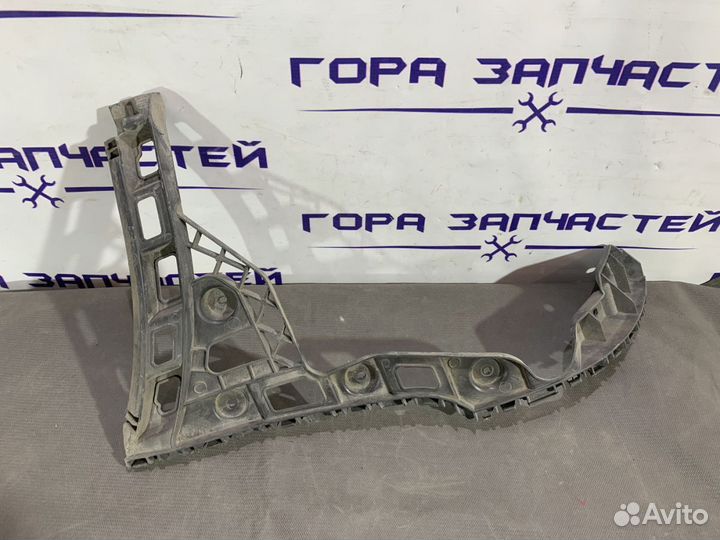 Крепление заднего бампера правое Volkswagen Polo