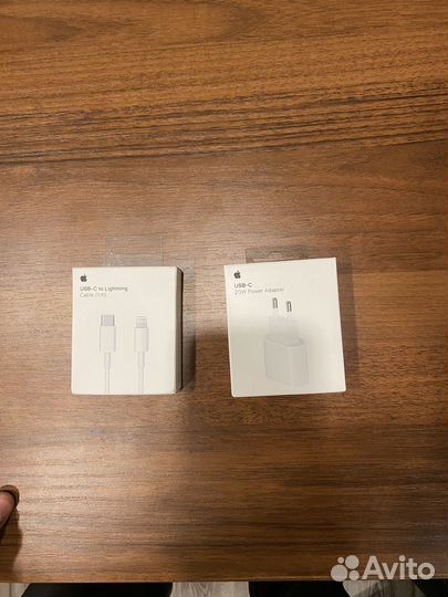 Оригинальный провод и блок на iPhone