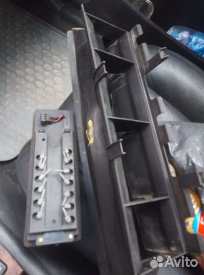 Накладки мерседес w208