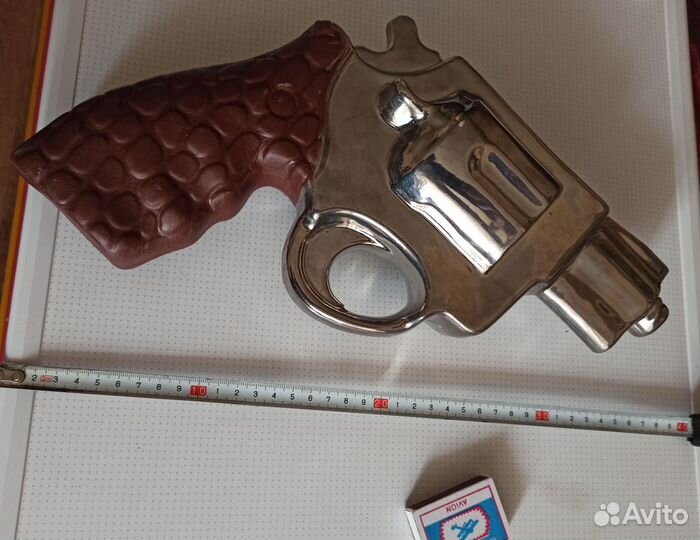 Бутылка-сувенир револьвер