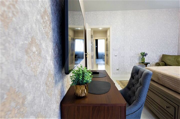 2-к. квартира, 72 м², 8/13 эт.