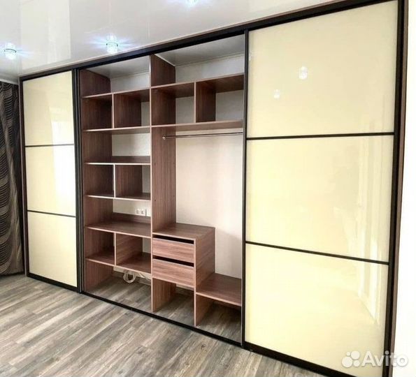 Шкаф купе встроенный