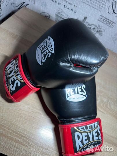 Боксерские перчатки 14 oz новые