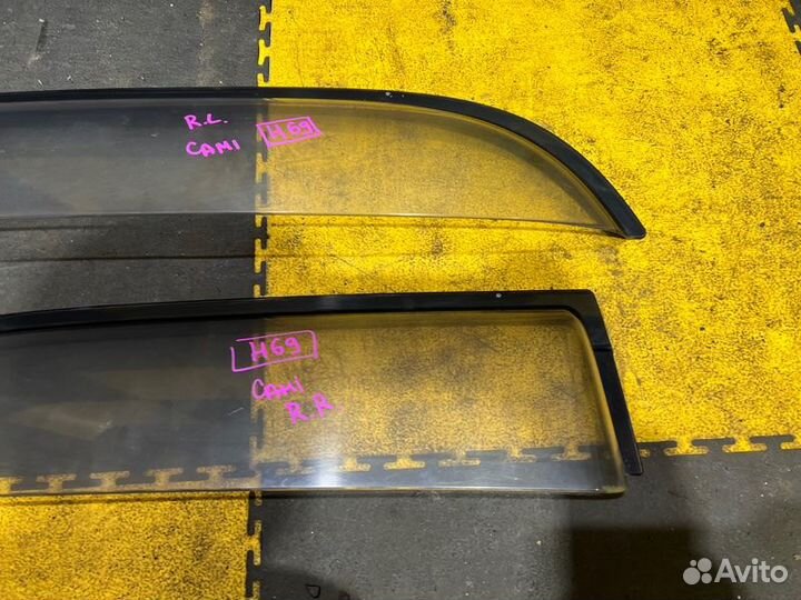 Ветровики комплект задние Toyota Cami J102E K3-VE