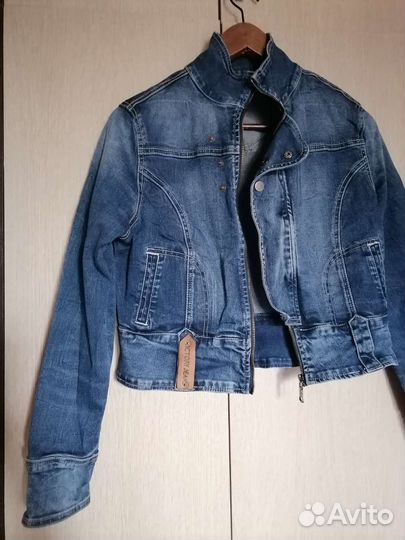 Джинсовая куртка