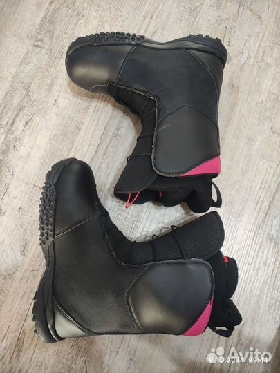 Сноубордические ботинки DC 40