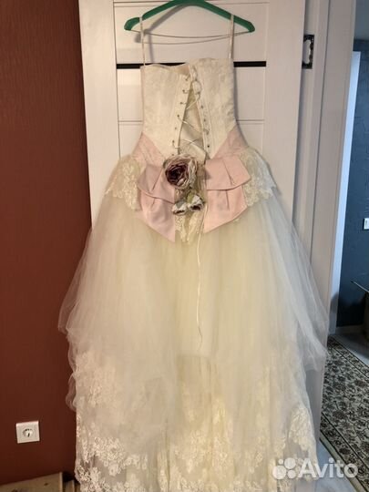 Платье свадебное