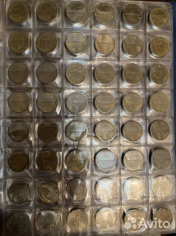 Коллекция монет и купюр
