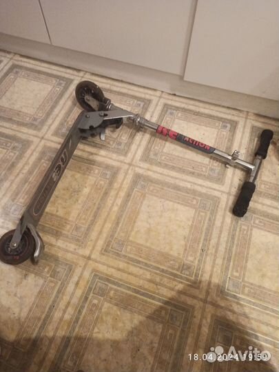 Самокат детский бу, состояние рабочее