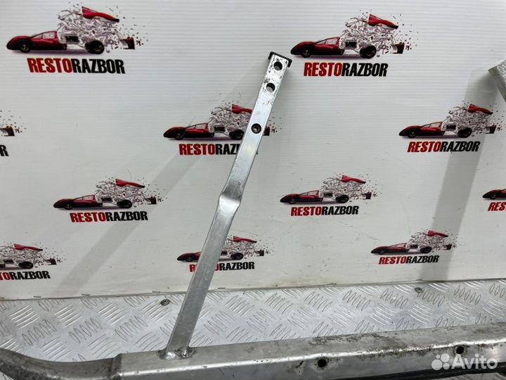 Балка подвески передняя Audi A8 седан BFM 2006