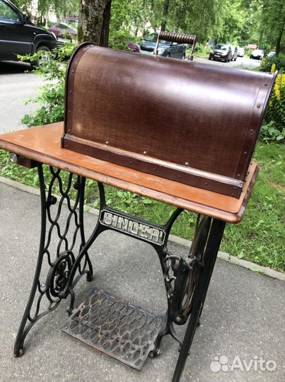 Швейная машина Singer