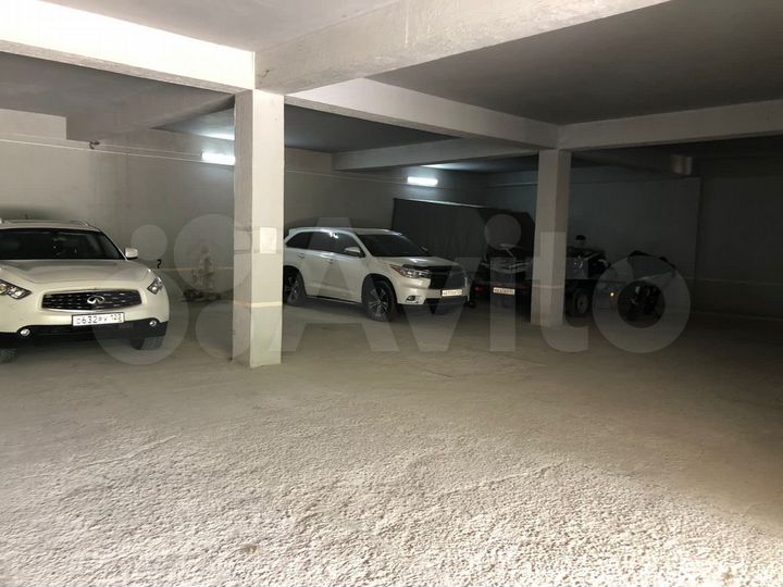 Машиноместо, 20 м²