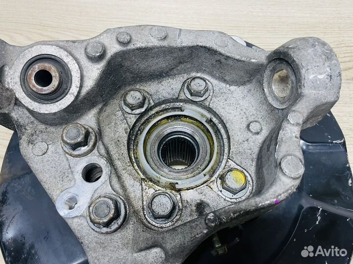 Ступица задняя правая Nissan Murano 51