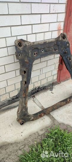 Подрамник передний xtrail t31